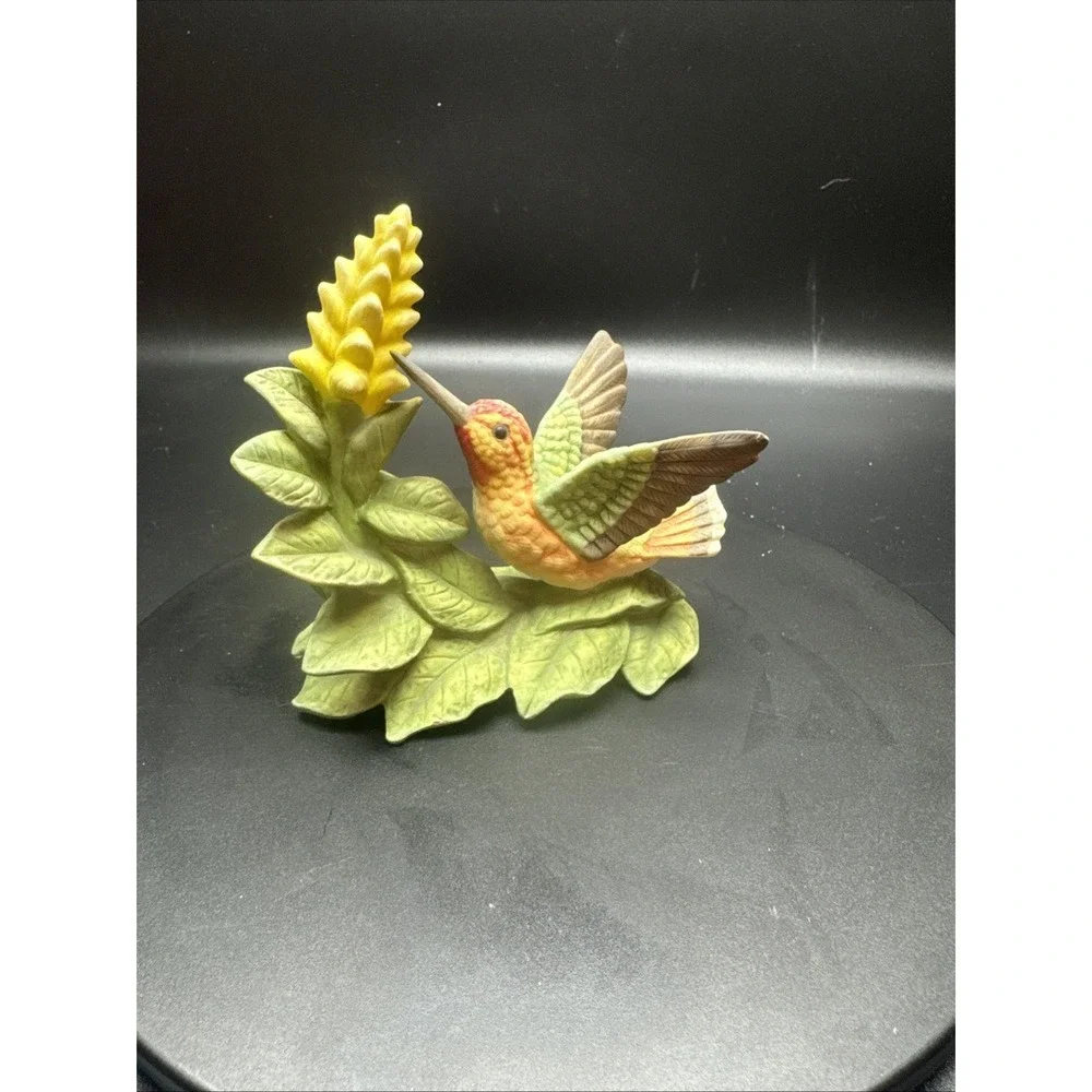 Allen's‎ Hummingbird w/ Aphelandra Porcelain Figurine Bronson Collectibles 1996